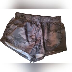 Athletic Camo Women's Shorts Large